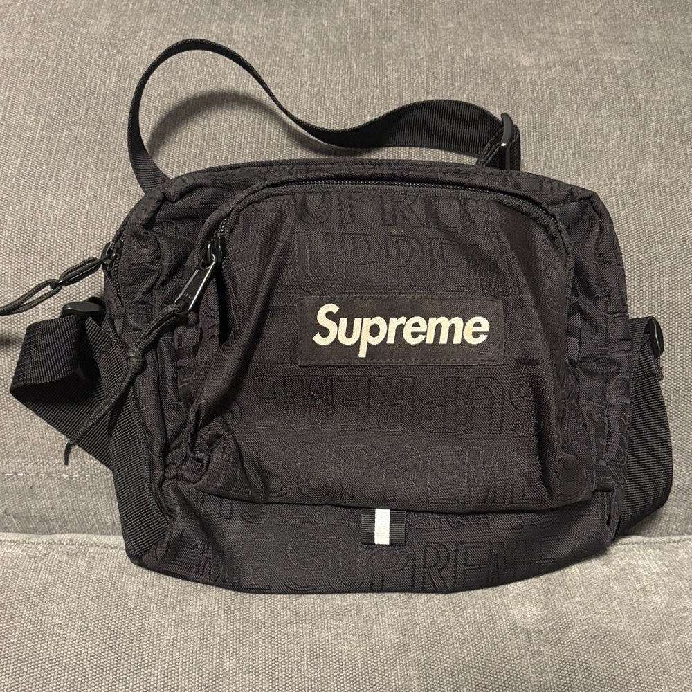 Supreme Black Messenger Bag